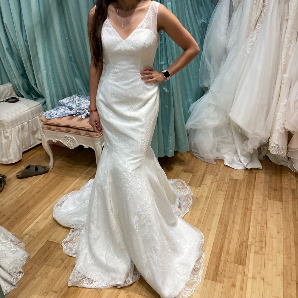 Bridal gown off the rack